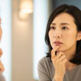 顔の歪みは顎から整える